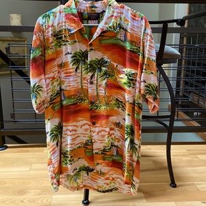Roundy Bay tropical Hawaiian floral shirt
